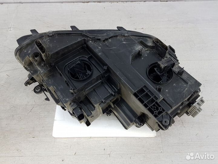 Фара левая Volkswagen Tiguan