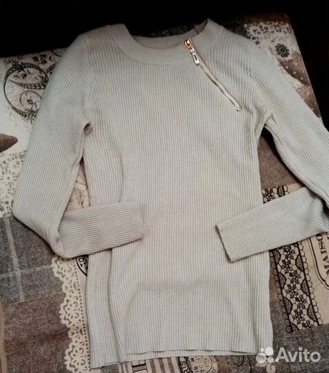 Лонгслив для девушки в рубчик