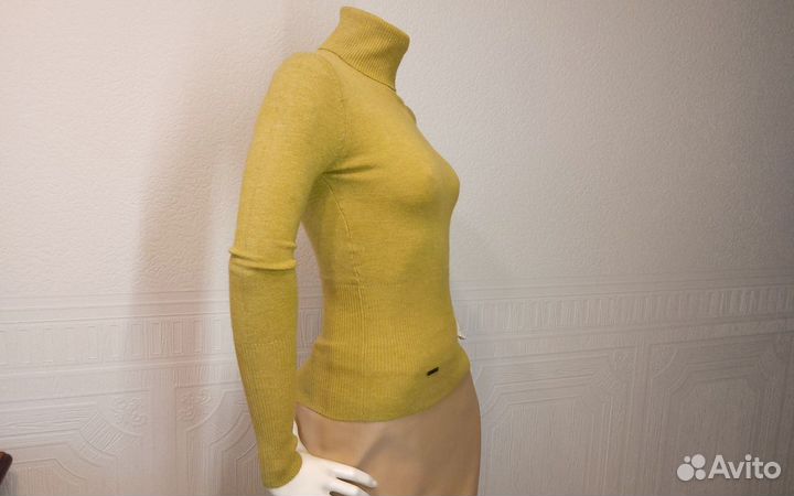 Водолазка женская новая42 44 размер