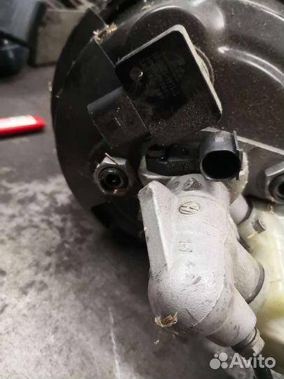 Вакуум тормозов цилиндр Passat B6 3c2614105ab