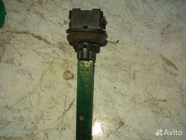 VW, Skoda,Audi датчик температуры 4b0820539