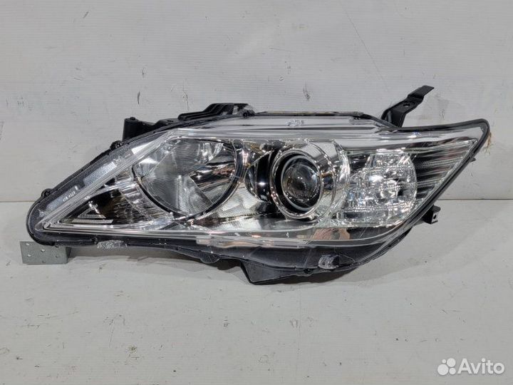 Фара Toyota Camry XV50 левый