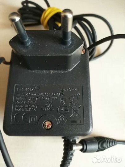 Зарядки к телефонам