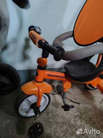 Детский велосипед с ручкой