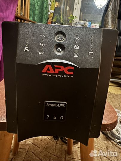 Ибп APC SMART ups 750