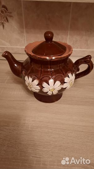 Посуда.Кружки, бокалы, сахарница, ложки, вилки