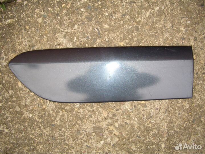 Накладка задней правой двери Тойота Раф 4 с00-06г