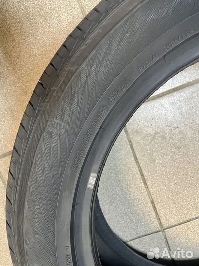 Yokohama Advan dB V552 235/50 R18 97W