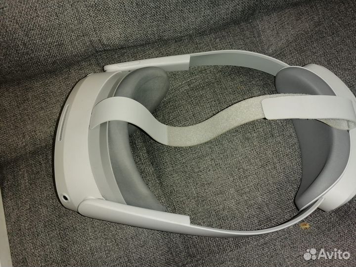 Продам VR очки pico4