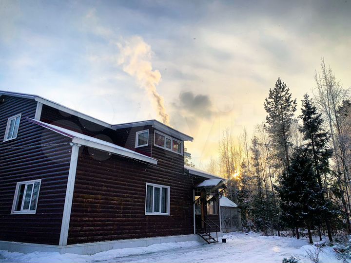 Коттедж 250 м² на участке 40 сот.