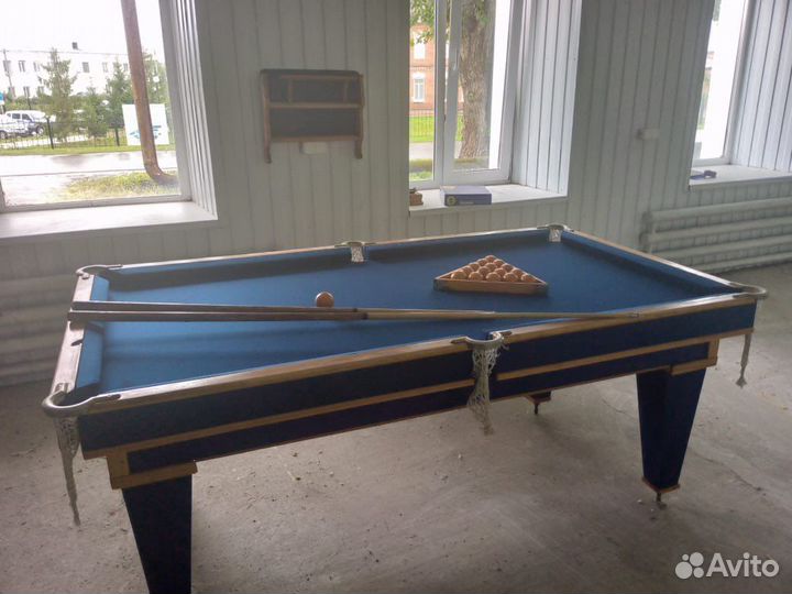 Бильярдный стол