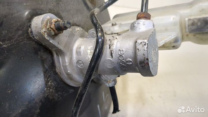 Цилиндр тормозной главный Nissan Rogue, 2010