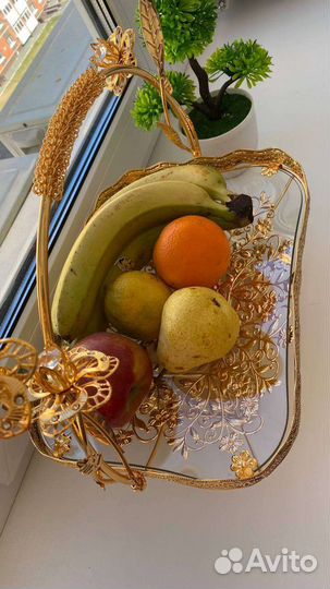 Ваза для фруктов золотая