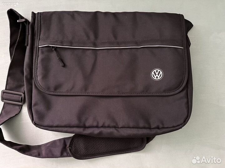 Сумка для ноутбука новая VW