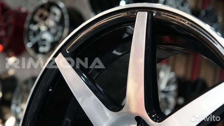 Литой диск в стиле vossen R16 5x114.3