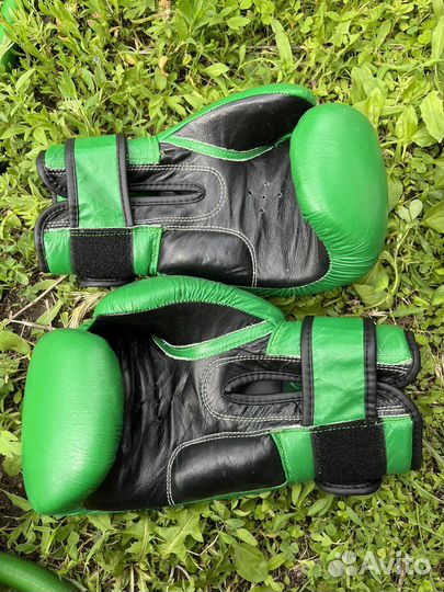 Боксерские перчатки р 16