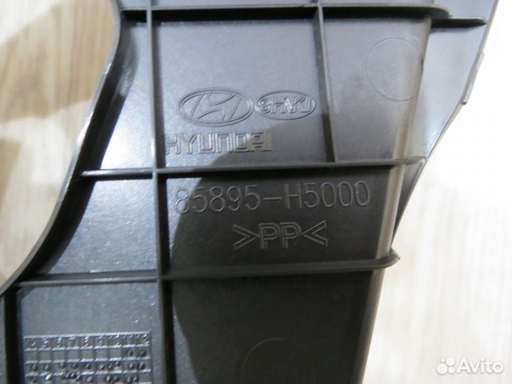 Обшивка задней стойки Hyundai Solaris 2