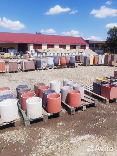 Бетонные вазоны на заказ и в наличии