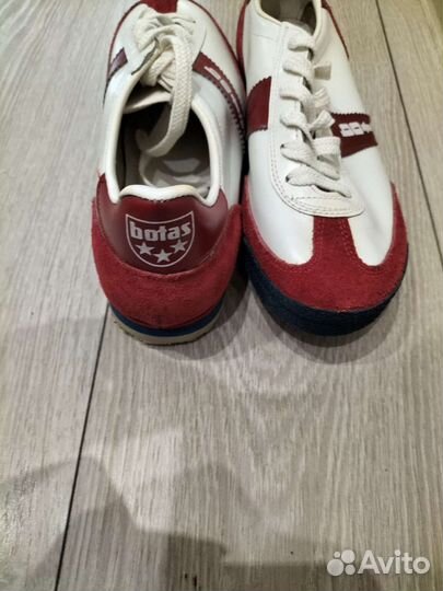 Кроссовки botas