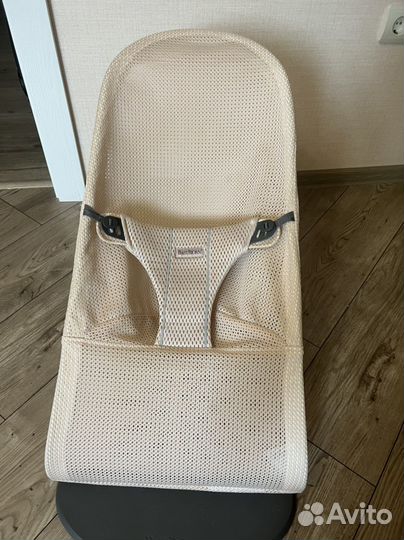 Шезлонг babybjorn