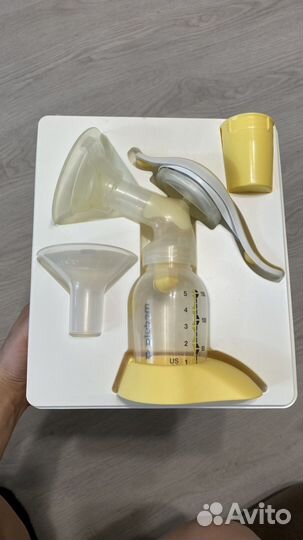 Молокоотсос medela ручной