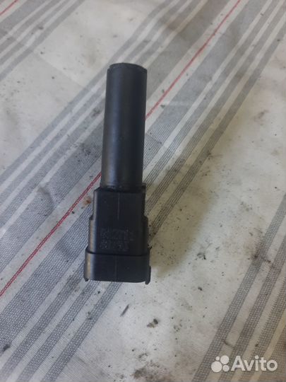 Датчик положения коленвала Mercedes W204 271.820