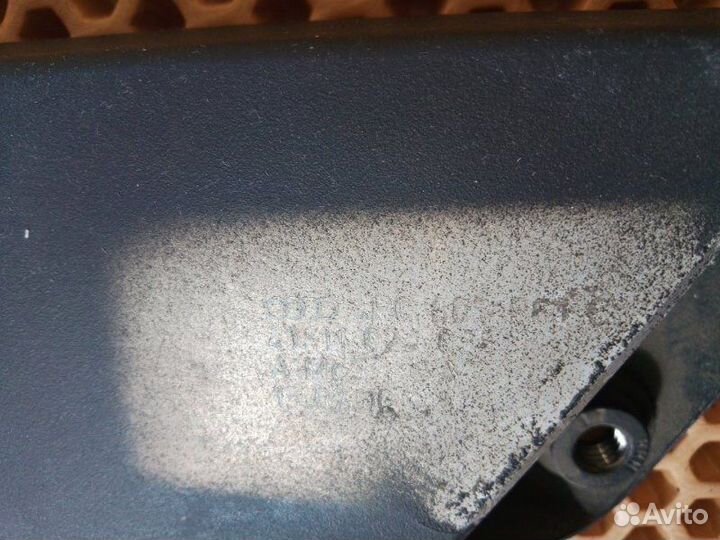 Распорка кузова передняя левая Audi A8 D4 long 4.2