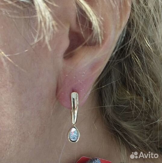 Золотые серьги с бриллиантами