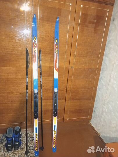 Продам лыжный комплект