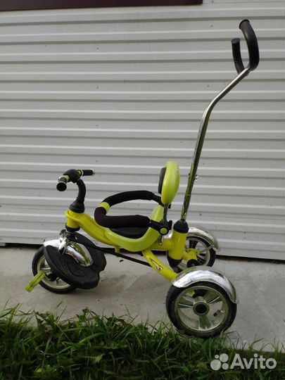 Детский велосипед с ручкой
