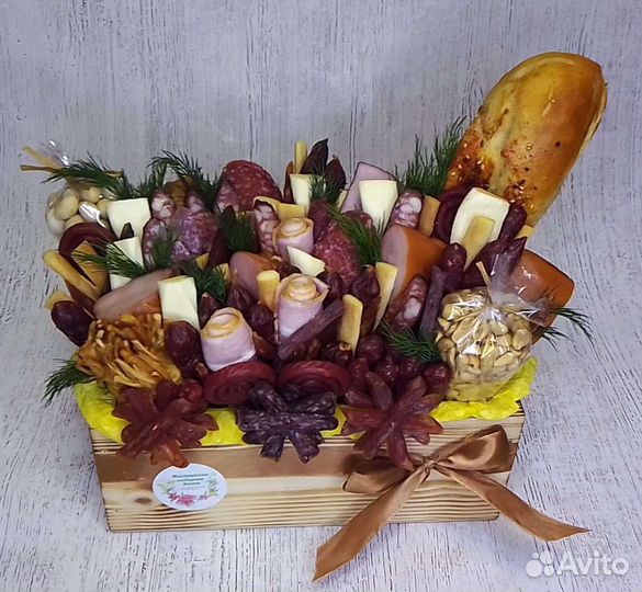 Съедобный букет мужчине. Мужской колбасный букет