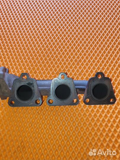 Выпускной коллектор правый Ауди А4 А5