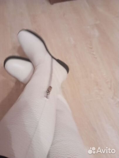 Сапоги женские белые Pollini