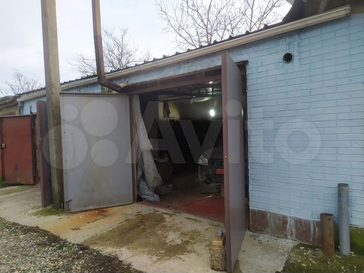 Гараж, > 30 м²