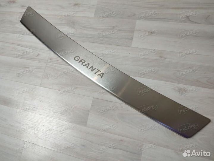 Накладка на задний бампер LADA Granta 2011-нв