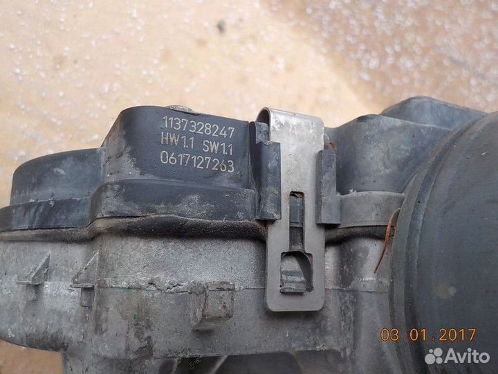 Моторчик стеклоочистителя передний Audi S8 седан