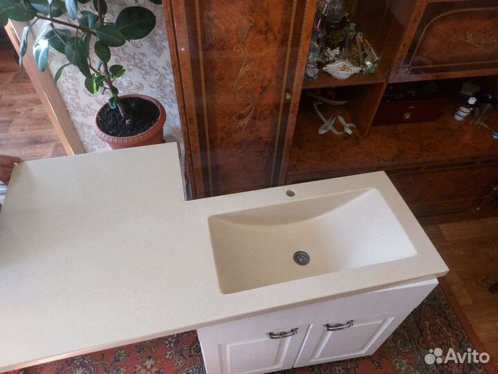 Раковина с тумбой