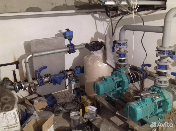 Бригада монтажников и сварщиков