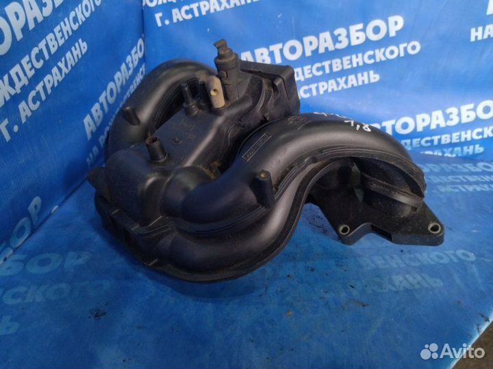 Коллектор впускной Ford Focus 1 седан eydk 2004