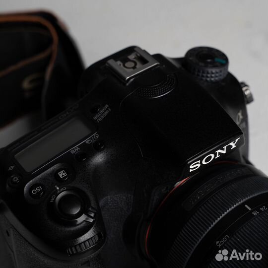 Зеркальный фотоаппарат Sony a77 ii + два объектива
