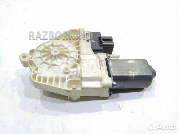 Моторчик переднего левого стеклоподъемника