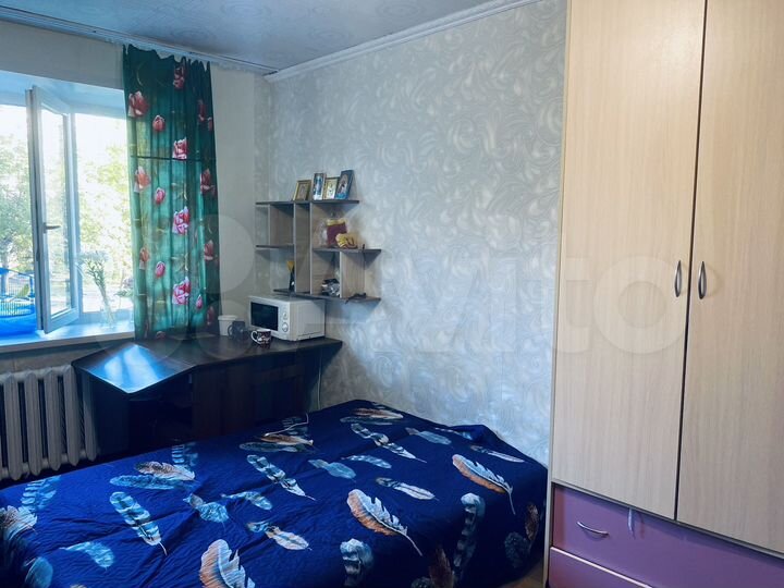 Комната 27 м² в 4-к., 1/5 эт.