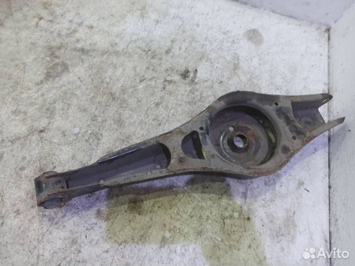 Рычаг задний нижний Шкода