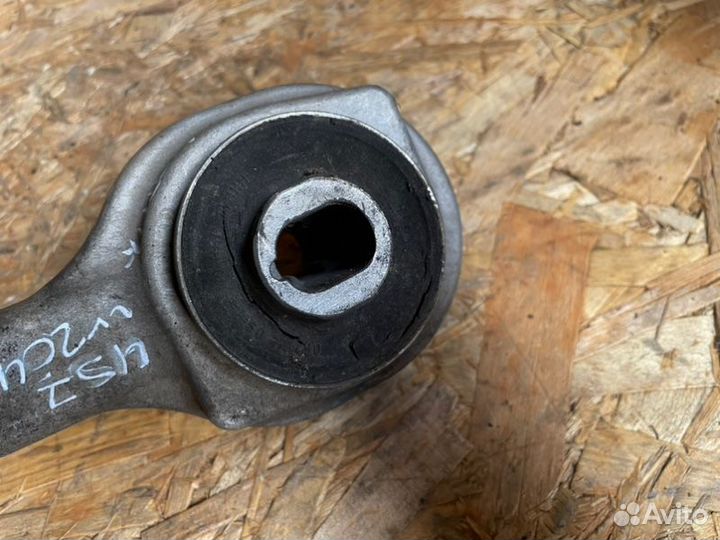 Рычаг подвески передний правый Mercedes-Benz C300