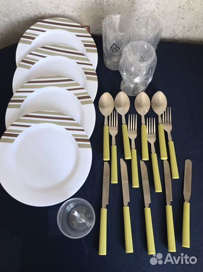 Набор для пикника на 4 персоны новый