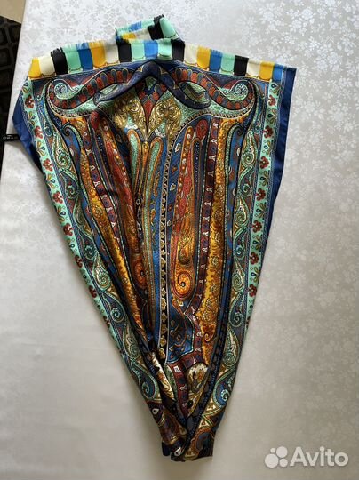 Платок шелковый etro