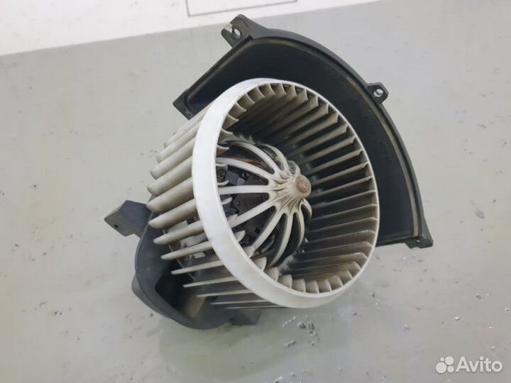Вентилятор моторчик печки Audi Q7 4LB 4.2 2007