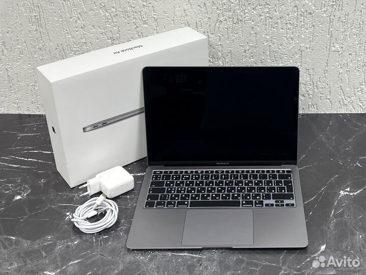 Apple MacBook Air 13 2020 256gb Идеал