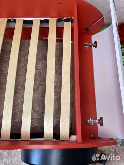 Детская кровать машина с матрасом