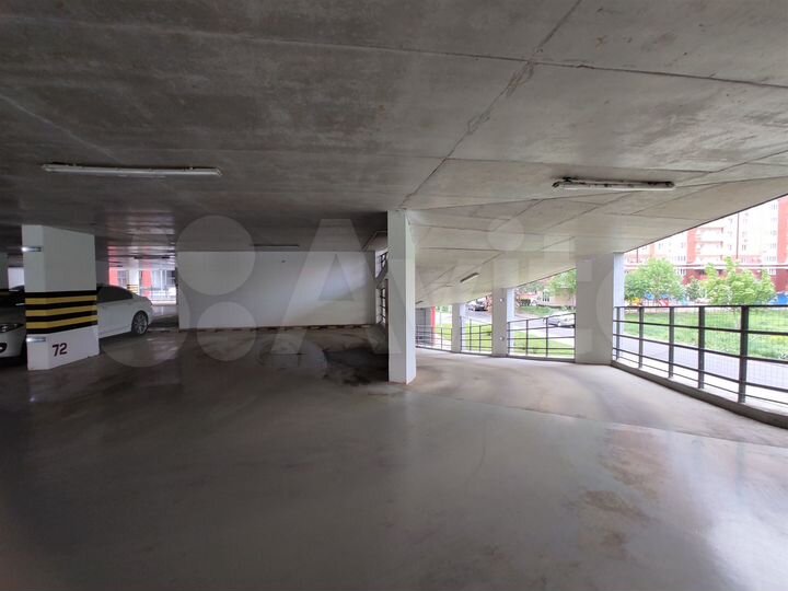 Машиноместо, 13 м²